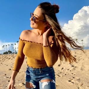 Meet your Posher, Alisha